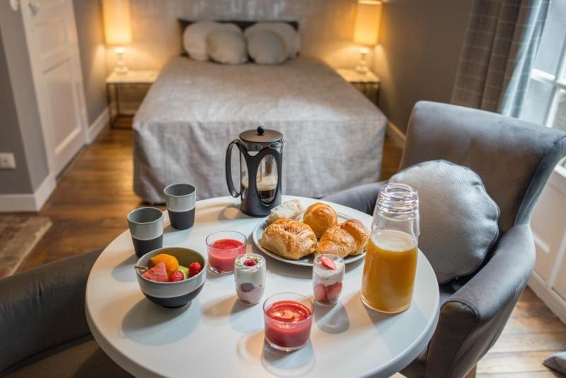 Marnie Et Mister H Hotel Рен Екстериор снимка